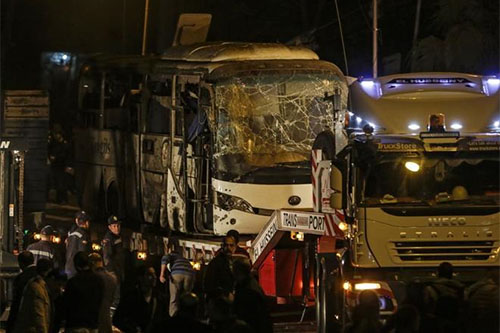 Estado del autobús turístico tras la explosión